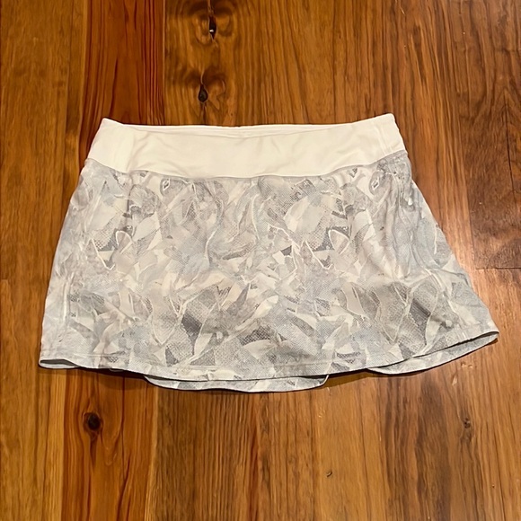 lululemon athletica Dresses & Skirts - Lululemon Tennis Skirt